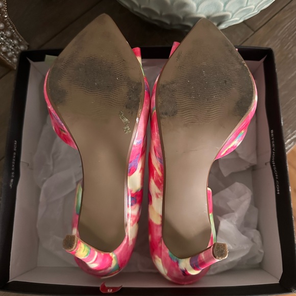 Betsey Johnson Pink Heels - Picture 4 of 4